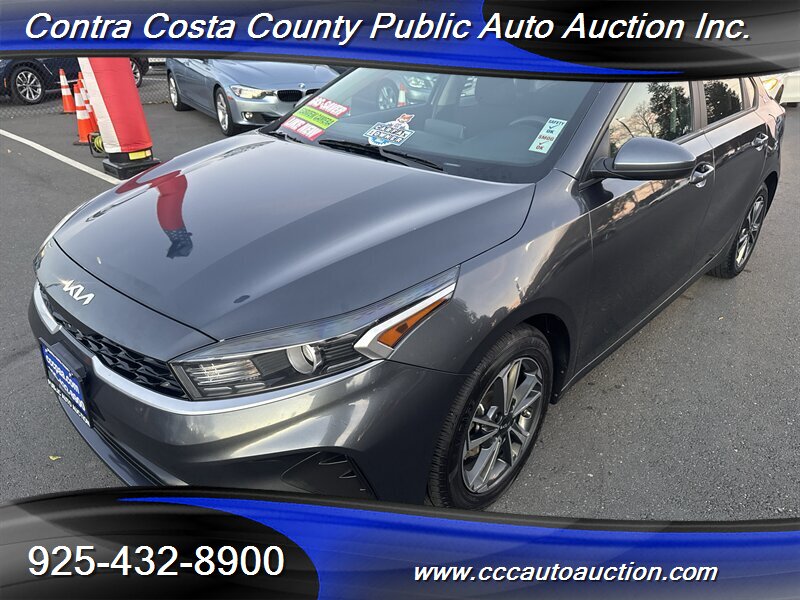 2023 Kia Forte LXS's photo