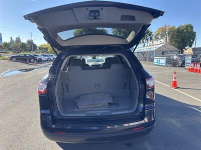 2017 Chevrolet Traverse LS - Photo 20 - Pittsburg, CA 94565-2812