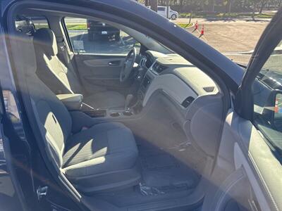 2017 Chevrolet Traverse LS - Photo 27 - Pittsburg, CA 94565-2812