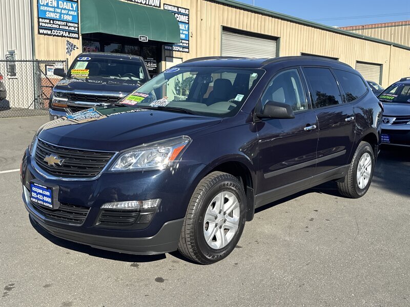 2017 Chevrolet Traverse LS  