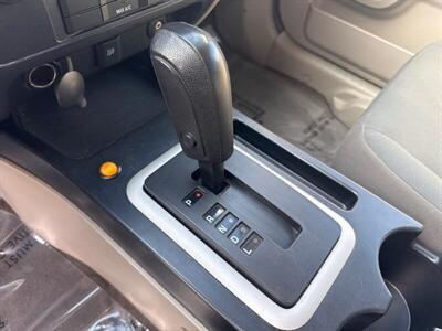 2012 Ford Escape XLS   - Photo 10 - Pittsburg, CA 94565-2812