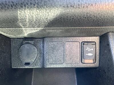 2018 Toyota Corolla LE   - Photo 10 - Pittsburg, CA 94565