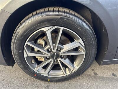 2023 Kia Forte LXS - Photo 13 - Pittsburg, CA 94565-2812