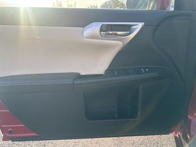 2011 Lexus CT 200h Premium   - Photo 15 - Pittsburg, CA 94565-2812