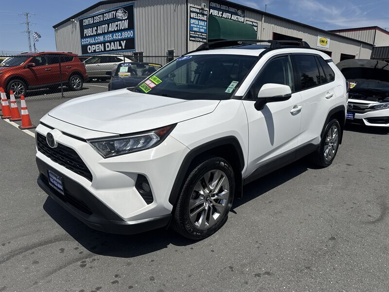 2020 Toyota RAV4 XLE Premium  