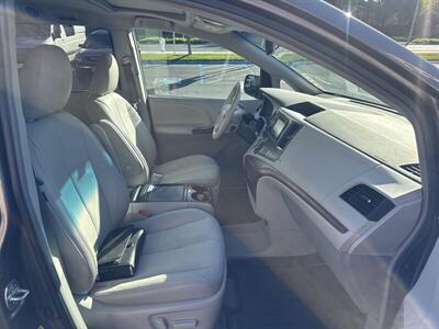 2013 Toyota Sienna XLE 8-Passenger   - Photo 30 - Pittsburg, CA 94565