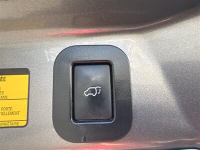 2013 Toyota Sienna XLE 8-Passenger   - Photo 25 - Pittsburg, CA 94565