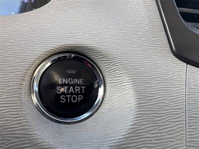 2013 Toyota Sienna XLE 8-Passenger   - Photo 8 - Pittsburg, CA 94565