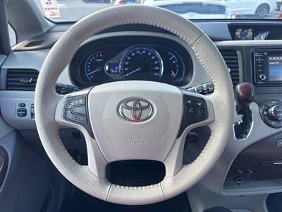 2013 Toyota Sienna XLE 8-Passenger   - Photo 5 - Pittsburg, CA 94565