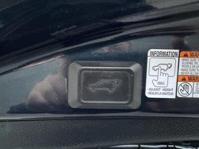 2017 Toyota RAV4 Platinum - Photo 23 - Pittsburg, CA 94565-2812