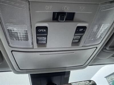 2017 Toyota RAV4 Platinum - Photo 14 - Pittsburg, CA 94565-2812