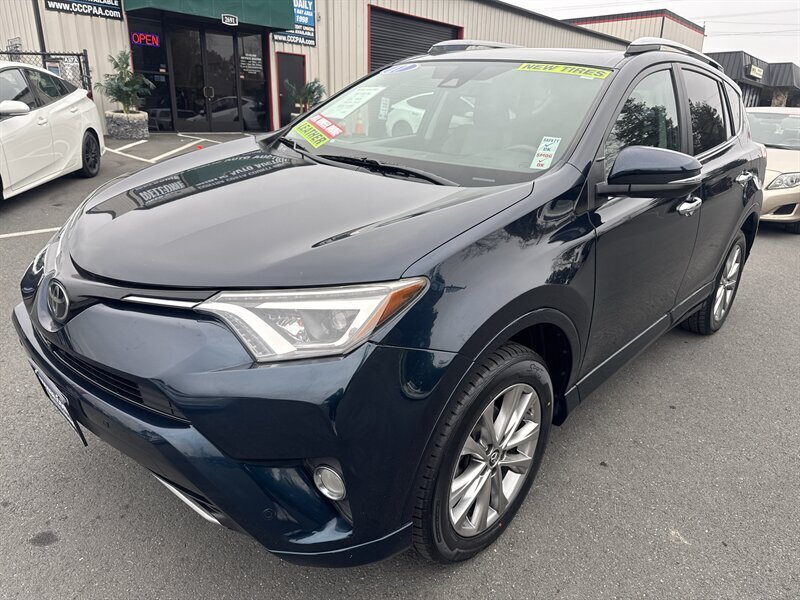 2017 Toyota RAV4 Platinum  