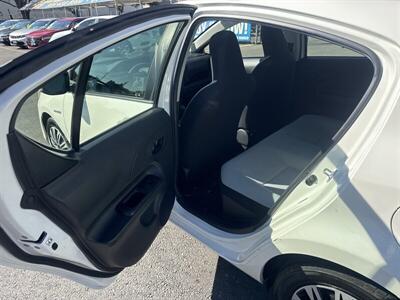 2015 Toyota Prius c One   - Photo 10 - Pittsburg, CA 94565-2812