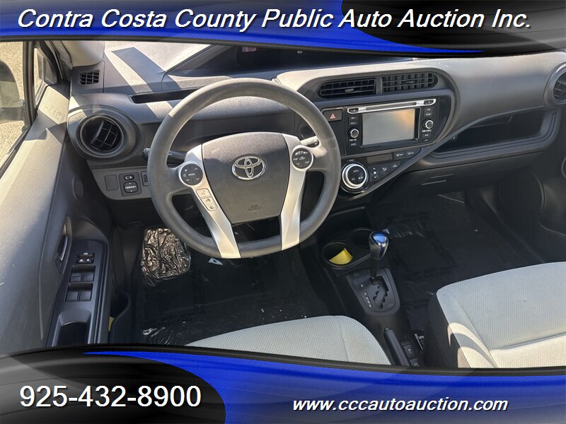 2015 Toyota Prius c One  