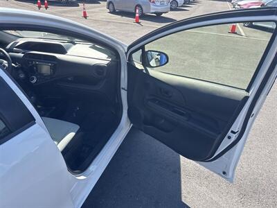 2015 Toyota Prius c One   - Photo 19 - Pittsburg, CA 94565-2812
