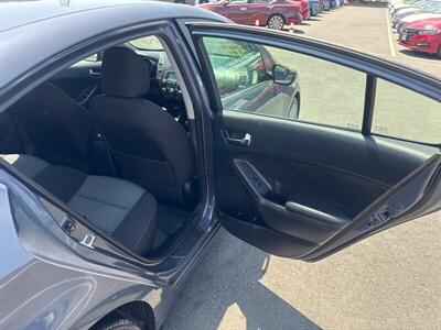 2016 Kia Forte EX   - Photo 22 - Pittsburg, CA 94565-2812