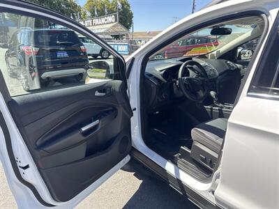 2018 Ford Escape SE   - Photo 4 - Pittsburg, CA 94565