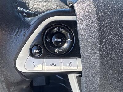 2017 Toyota Prius Prime Premium - Photo 5 - Pittsburg, CA 94565-2812