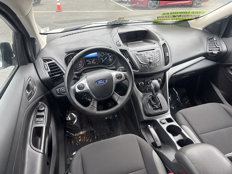 2016 Ford Escape S  