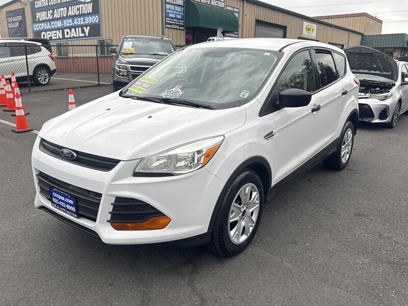2016 Ford Escape S  