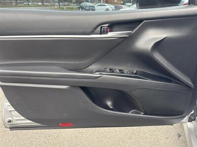 2020 Toyota Camry LE - Photo 11 - Pittsburg, CA 94565-2812