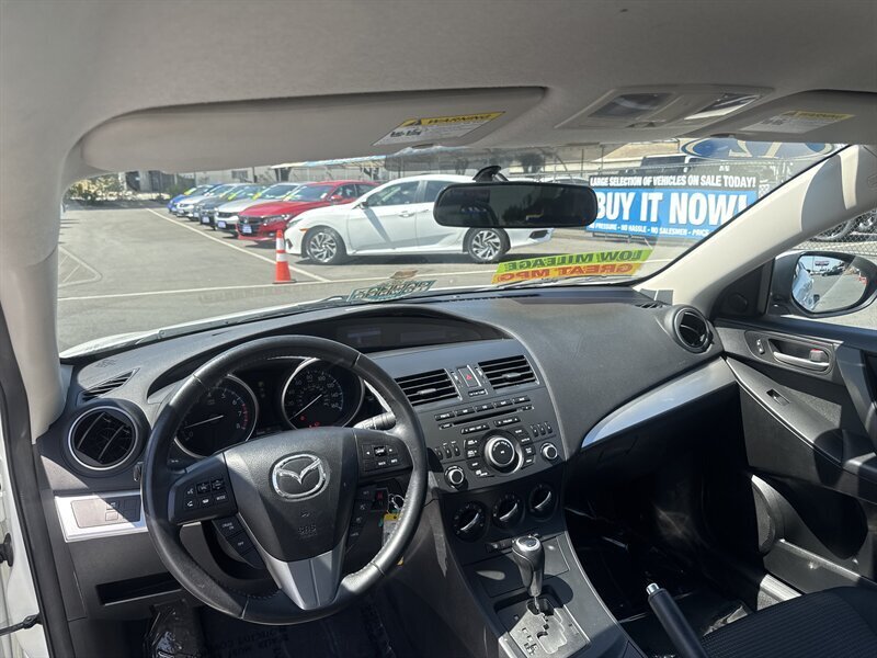 2012 Mazda Mazda3 i Touring  