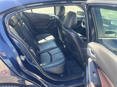 2018 Mazda Mazda3 Touring   - Photo 18 - Pittsburg, CA 94565-2812