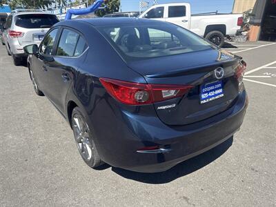 2018 Mazda Mazda3 Touring   - Photo 12 - Pittsburg, CA 94565-2812