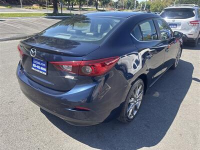 2018 Mazda Mazda3 Touring   - Photo 15 - Pittsburg, CA 94565-2812