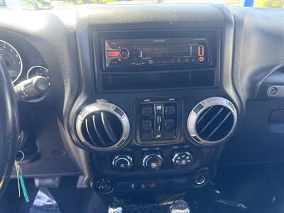 2013 Jeep Wrangler Sport   - Photo 12 - Pittsburg, CA 94565-2812