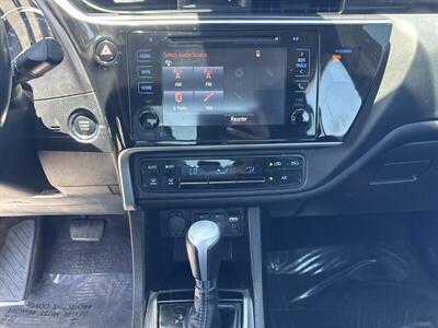 2019 Toyota Corolla XLE   - Photo 8 - Pittsburg, CA 94565
