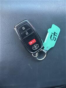 2024 Toyota Tacoma SR   - Photo 26 - Pittsburg, CA 94565-2812