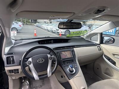 2011 Toyota Prius Five   - Photo 2 - Pittsburg, CA 94565-2812