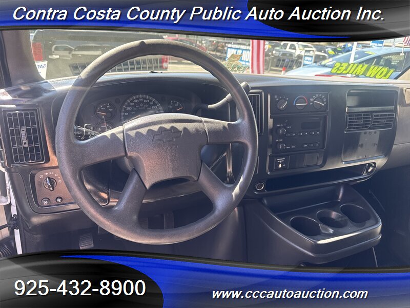 2005 Chevrolet Express 3500  
