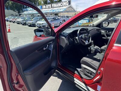 2018 Nissan Rogue SV - Photo 6 - Pittsburg, CA 94565