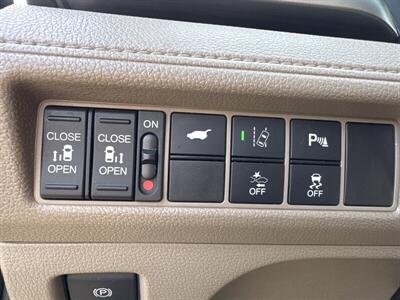 2018 Honda Odyssey Touring   - Photo 15 - Pittsburg, CA 94565
