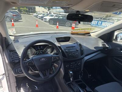 2017 Ford Escape SE - Photo 2 - Pittsburg, CA 94565
