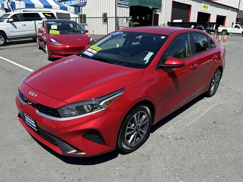 2023 Kia Forte LXS  