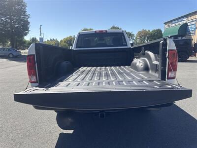 2017 RAM 1500 Tradesman   - Photo 16 - Pittsburg, CA 94565-2812