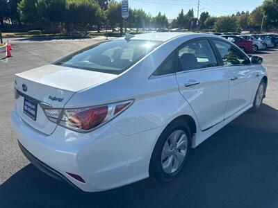 2014 Hyundai SONATA Hybrid   - Photo 22 - Pittsburg, CA 94565-2812