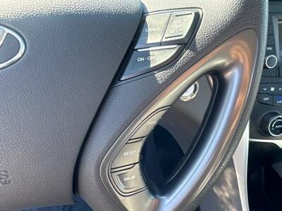 2014 Hyundai SONATA Hybrid   - Photo 9 - Pittsburg, CA 94565-2812