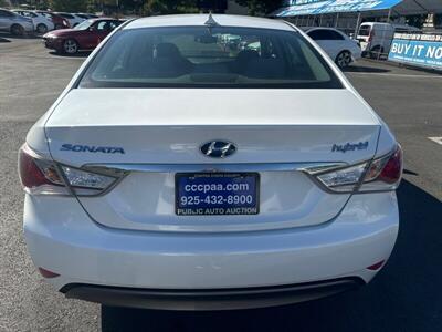 2014 Hyundai SONATA Hybrid   - Photo 18 - Pittsburg, CA 94565-2812