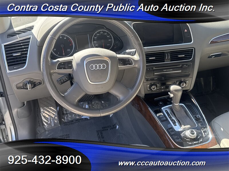 2011 Audi Q5 2.0T quattro Premium  