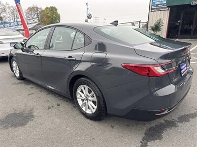 2025 Toyota Camry LE   - Photo 19 - Pittsburg, CA 94565