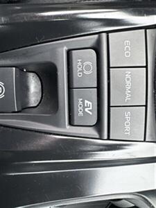 2025 Toyota Camry LE   - Photo 12 - Pittsburg, CA 94565