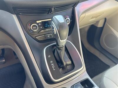 2015 Ford C-MAX Hybrid SE - Photo 9 - Pittsburg, CA 94565