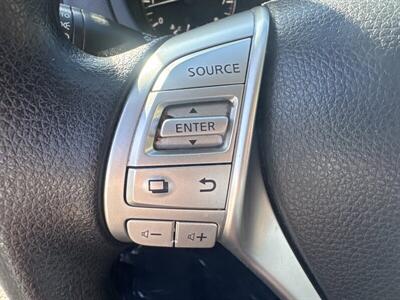 2016 Nissan Altima 2.5 S   - Photo 5 - Pittsburg, CA 94565-2812