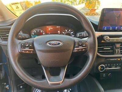 2020 Ford Escape SE   - Photo 4 - Pittsburg, CA 94565-2812