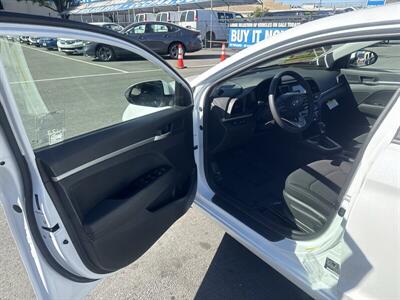 2020 Hyundai ELANTRA SE   - Photo 6 - Pittsburg, CA 94565