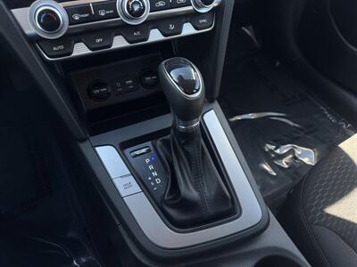 2020 Hyundai ELANTRA SE   - Photo 9 - Pittsburg, CA 94565